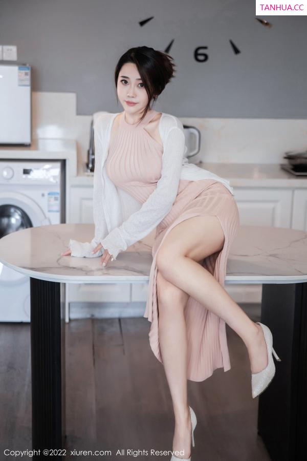   [XiuRen]高清写真图 2022.12.30 No.6066 严利娅Yuliya 丰腴美臀第15张图片